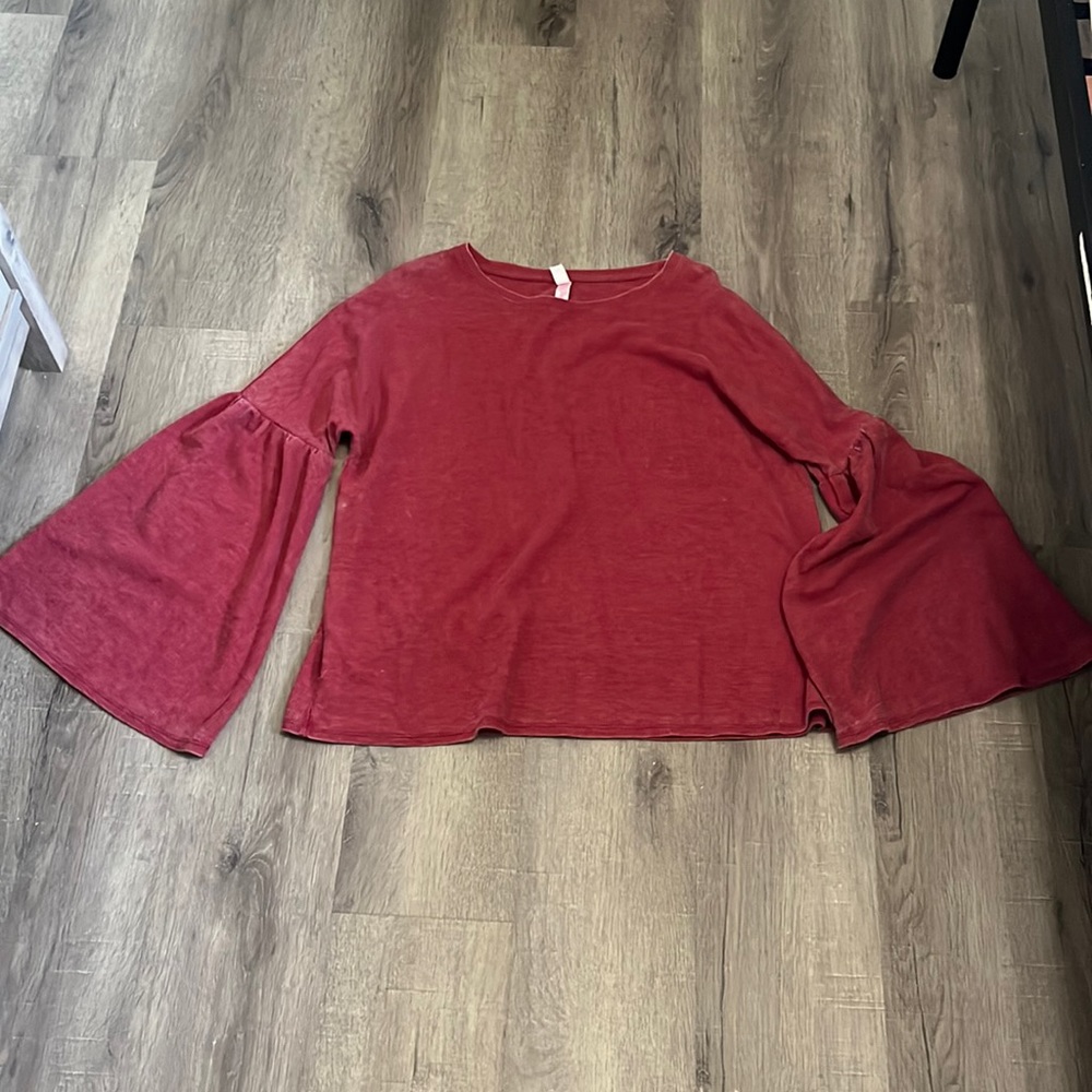 Red xhilaration long sleeve top